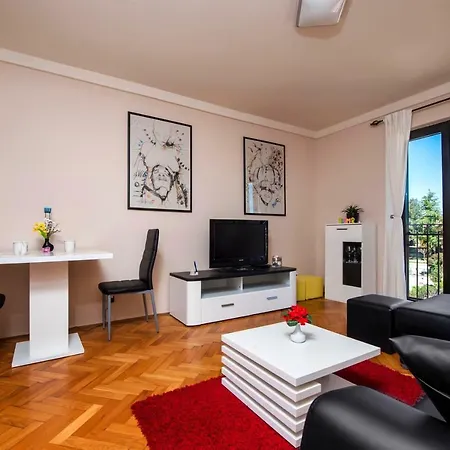Апартаменты Apartman Bellana *